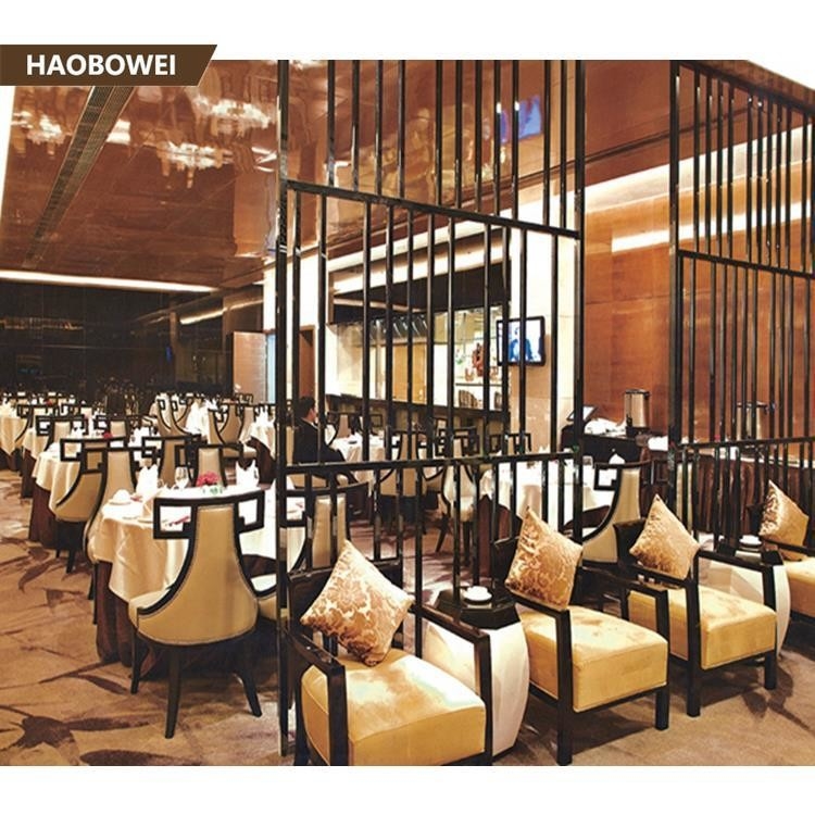 Villa Style Solid Wood Restaurant Table and Chair Set for Coffee Shop Furniture