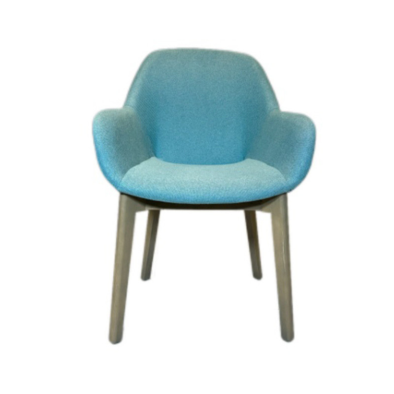Customized Fabric Solid Wood Dining Room Chair for Hotel Furniture in Northern Europe